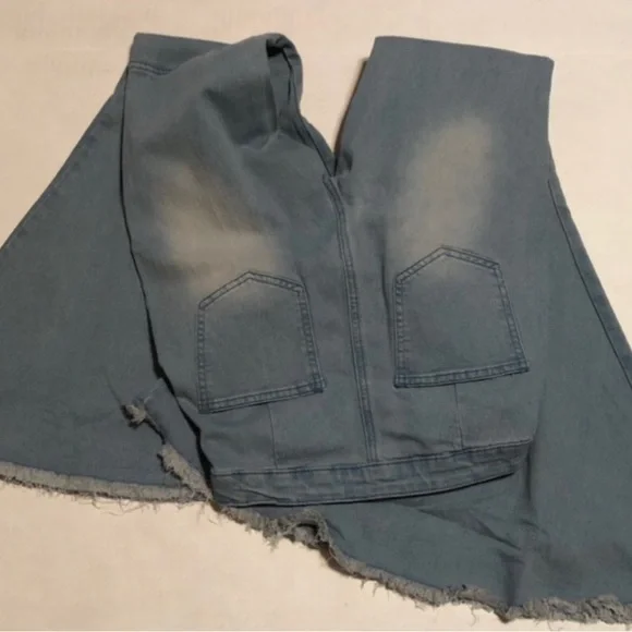 Bellbottoms distressed jeans - Picture 6 of 10